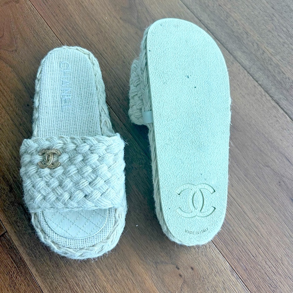 Chanel espadrille slides with dust bag- great condition - Picture 3 of 3